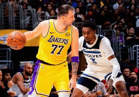 牛牛官方网站 -今晨欧篮联焦点战,洛杉矶湖人外线爆发,态度坚定,球队文化再被提及的简单介绍