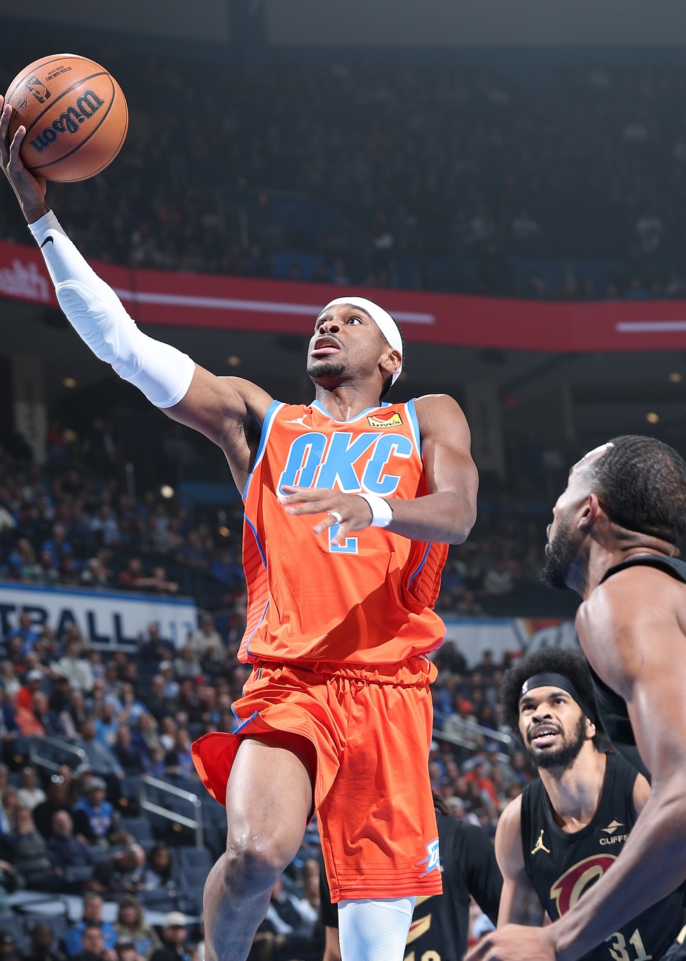 俄克拉荷马雷霆迎NBA总决赛关键赛，转会期绝杀压哨，底气十足，年轻球员得到机会的简单介绍